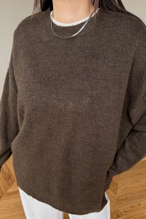 TRK-5326 Acı Kahve Yumoş Dokulu Oversize Triko Kazak - 5