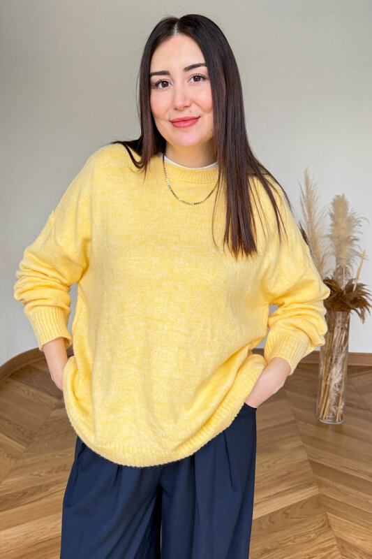TRK-5326 Sarı Yumoş Dokulu Oversize Triko Kazak - 1