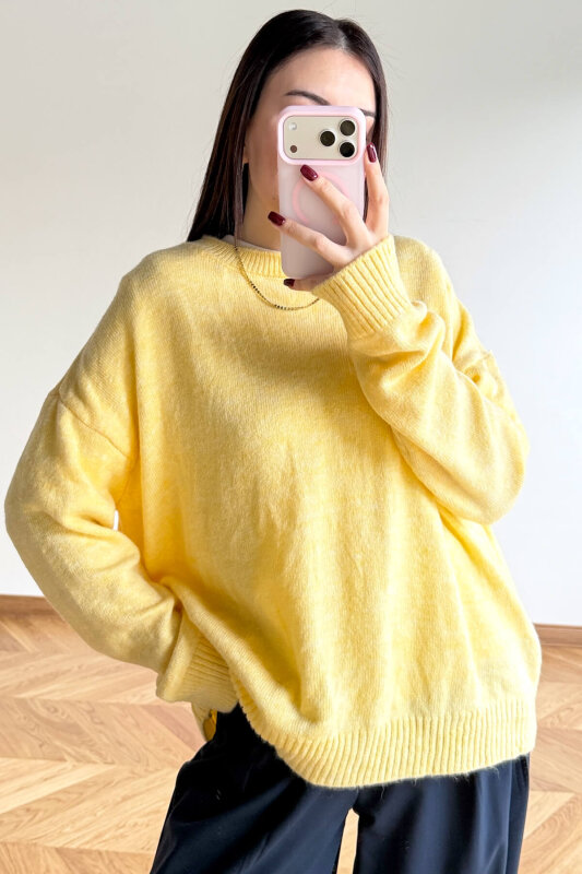 TRK-5326 Sarı Yumoş Dokulu Oversize Triko Kazak - 3