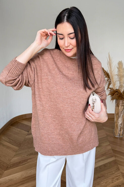 TRK-5326 Vizon Yumoş Dokulu Oversize Triko Kazak 