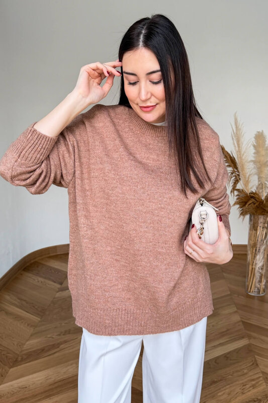 TRK-5326 Vizon Yumoş Dokulu Oversize Triko Kazak - 1