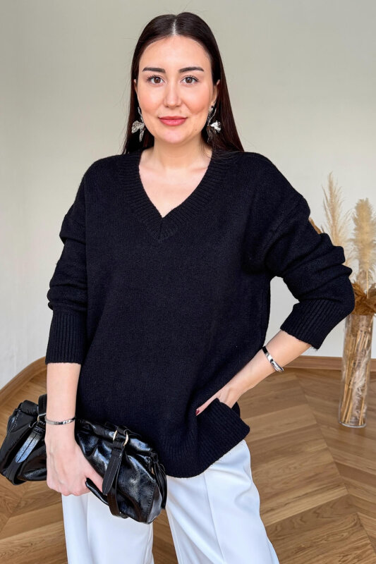 TRK-5327 Siyah Yumoş Dokulu V Yaka Oversize Triko Kazak - 3