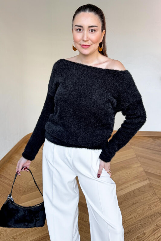 TRK-5329 Siyah Kayık Yaka Yumuşak Dokulu Sakallı Kazak - 2