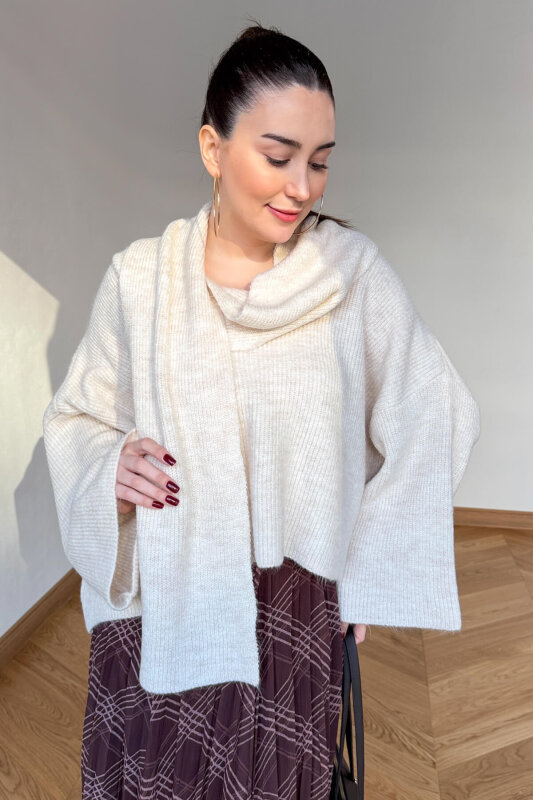 TRK-5331 Ekru Kendinden Şallı V Yaka Fitilli Triko Kazak - 1