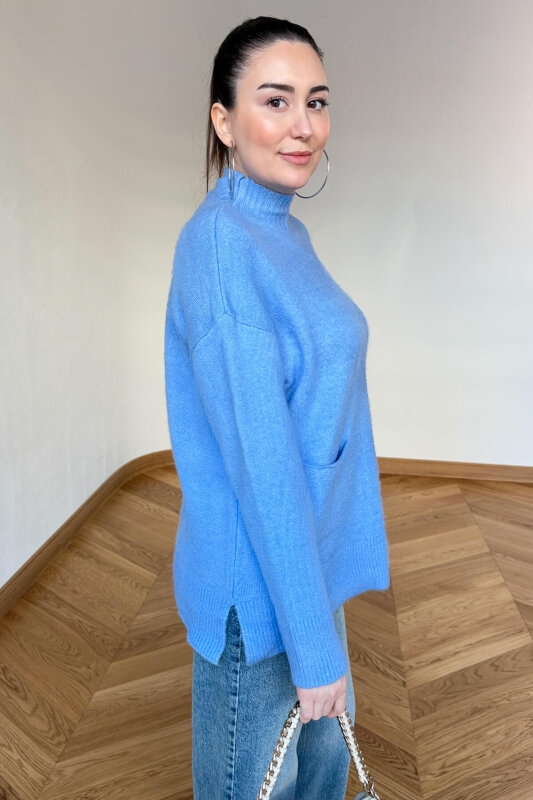 TRK-7061 Bebe Mavi Cep Detaylı Yarım Balıkçı Yaka Pamuklu Kazak - 2