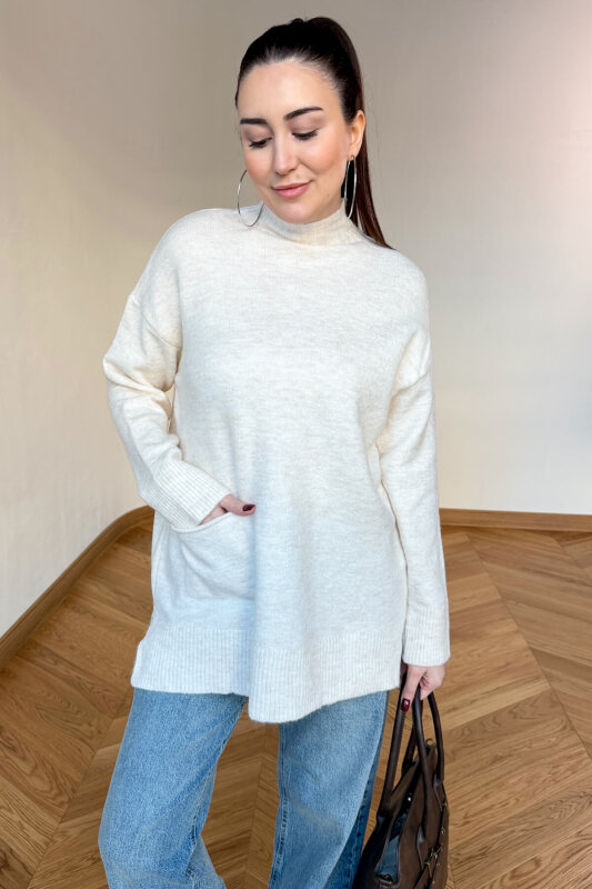 TRK-7061 Ekru Cep Detaylı Yarım Balıkçı Yaka Pamuklu Kazak - 1