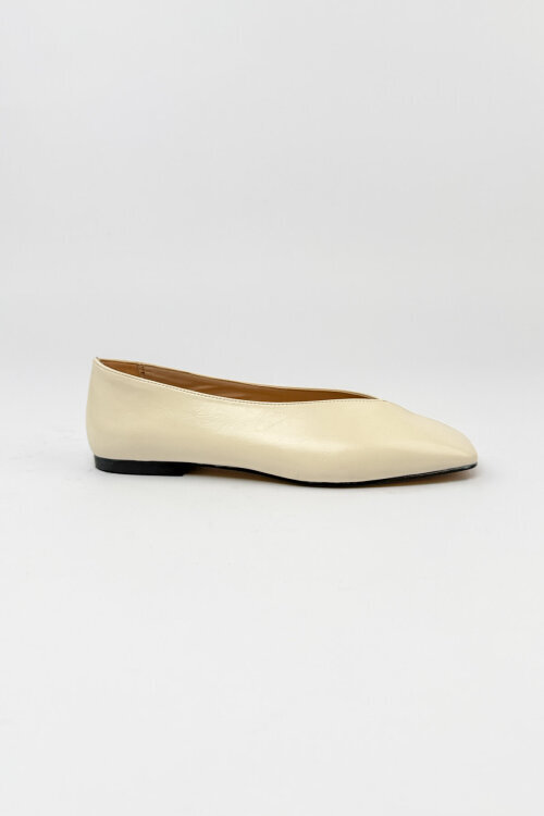 Vernis Serisi Bej Rugan Babet-Çanta-Kemer Seti (1)